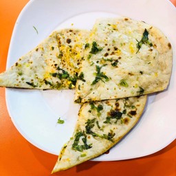 CHEESE NAAN