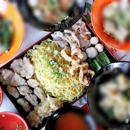 บะหมี่ถาด สำหรับ 2-3 ท่าน