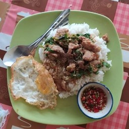 ข้าวกระเพราหมูหมัก