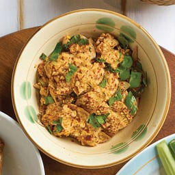 ลาบอีสานแซ่บ Larb Thai style spicy salad with plant-based