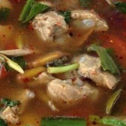 ข้าวหมูทอดน้ำปลา&ยำ(ซอยข้าวตัมกากหมูหอพักแถวหลัง182/19)