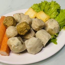ลูกชิ้นรวมมิตร (200 g)