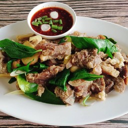 ลวกจิ้มเนื้อเปื่อย