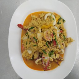 ทะเลผัดผงกะหรี่