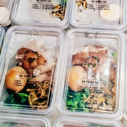 เซตขาหมูเนื้อหนังคีโต 2 กล่อง (ราคาพิเศษ)