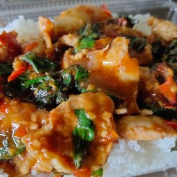 ข้าวกระเพราหมูหมัก