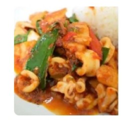 ข้าวผัดพริกแกงทะเล