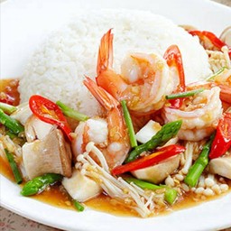 ข้าวราดผัดเห็ดรวมกุ้งสด