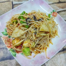 ตำซั่วปูปลาร้าหมูยอ