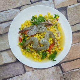 ยำข้าวโพดกุ้งสด