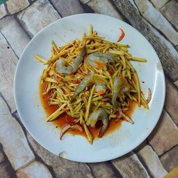 ยำมะม่วงกุ้งสด