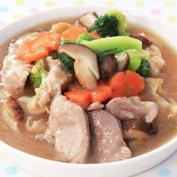 ราดหน้าหมูหมัก