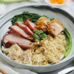 หมูกรอบอาโป ตลาดรวมทรัพย์ อโศก