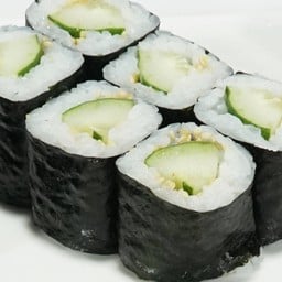 ข้าวห่อสาหร่ายแตงกวาญี่ปุ่น