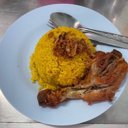 ข้าวหมกไก่ทอด