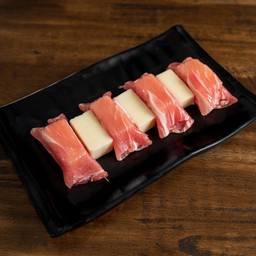 เนื้อห่อชีสลาวา