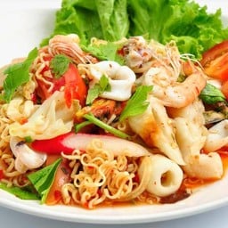 ยำมาม่าน้ำใส