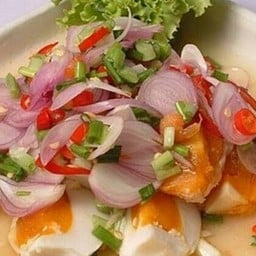 ยำไข่เค็ม