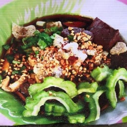 ก๋วยเตี๋ยวไก่ตุ๋นโคตรเด็ดมาก&เมี่ยงปลาเผา ลำลูกกา คลอง2