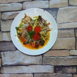 ยำสามแซ่บ