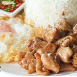 ข้าวราดไก่ทอดกระเทียมพริกไท+ดาว(หรือไข่ต้ม)