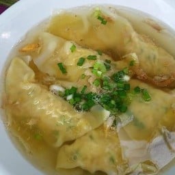 เกี้ยวหมูตัวใหญ่