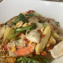 ก๋วยเตี๋ยวผัดขี้เมา