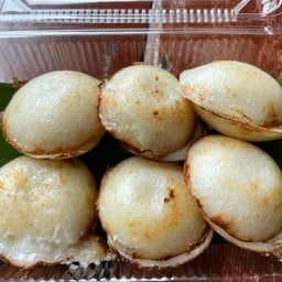 ขนมครก หน้าศาลเจ้าเซียนซือไท้