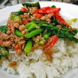 ข้าวไข่เจียวทรงเครื่อง
