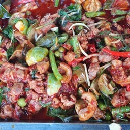 ผัดเผ็ดหมูป่า