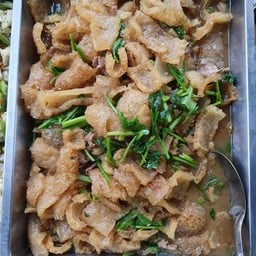 ผัดหนังหมู