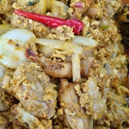 ไก่ผัดผงกระหรี่