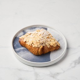 ALMOND CROISSANT