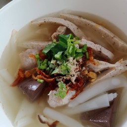 ก๋วยจั๊บเส้นใหญ่(เส้นม้วน)