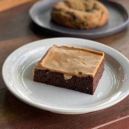 พีนัทบัตเตอร์บราวนี่