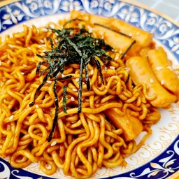 มาม่าเกาหลี + ไส้กรอก