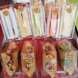 ขนมปัง เเชนวิส ขนมทานเล่น