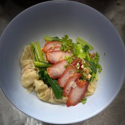 เกี๊ยวน้ำหมูแดง