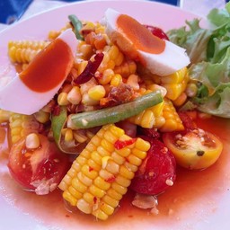 ตำข้าวโพดไข่เค็ม