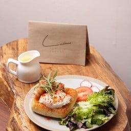Poached egg with Salmon
