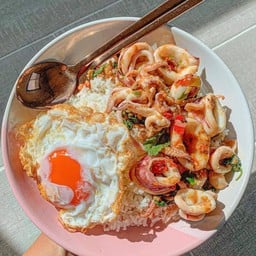 อิ่มมากแม่หมูทอดไข่ยางมะตูม