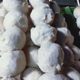 ร้านสเต็ก+ลูกชิ้นทอด คุณเบส