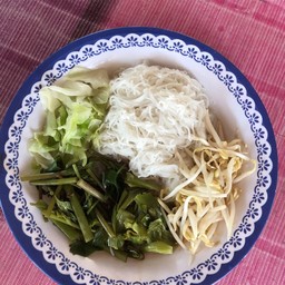 ข้าวปุ้นฮ้อนแม่แถว