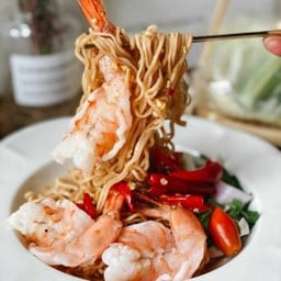 ยำมาม่ากุ้ง