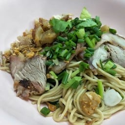 บะหมี่กวางตุ้งหมูอบโคราชแป๊ะปอ