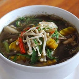 แกงเห็ดรวมใบย่านาง