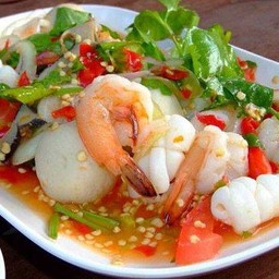 ยำรวมมิตรทะเล