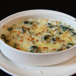 ผักโขมอบชีส