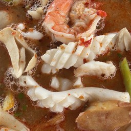 ต้มยำรวมมิตรทะเล