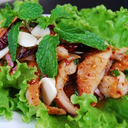 น้ำตกคอหมู